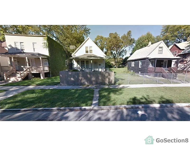 11710 S Wallace St photo 1