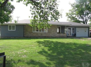 2704 Aeroway St, Keokuk, IA 52632