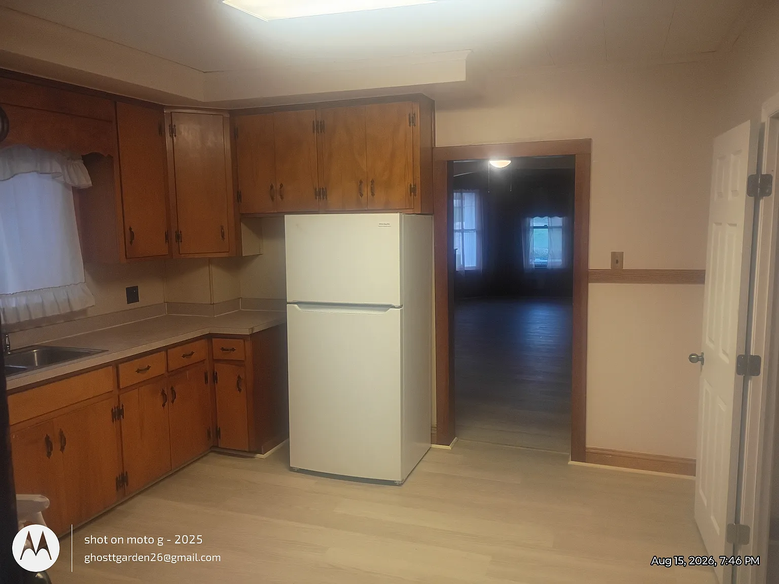3 bed, 1.5 bath, 1300 sqft, $1,400 — Photo 3