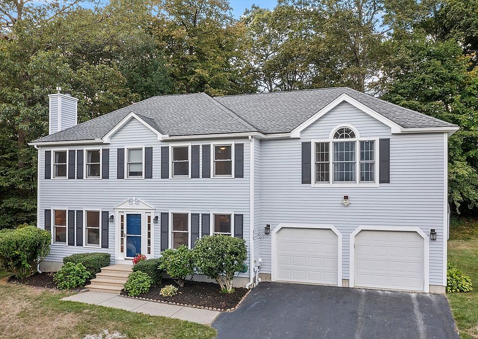 1st image of 3 Thistle Hill Dr