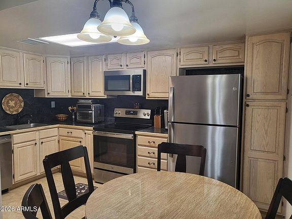 5th image of 815 N HAYDEN Road #B2