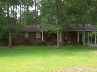13321 Oakwood Dr, Laurinburg, NC 28352