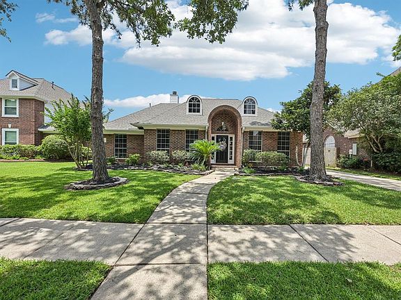 2nd image of 2217 Fairwater Park Drive