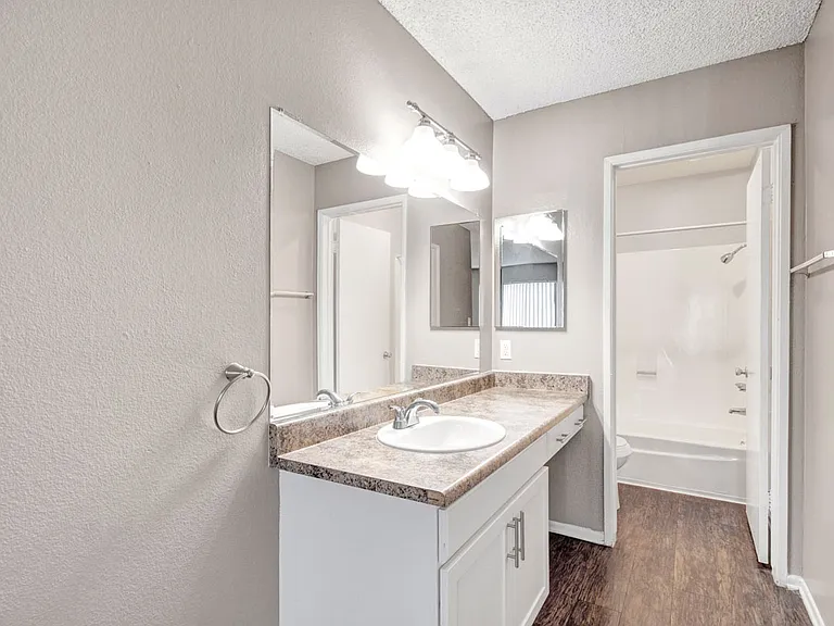 Olive Ridge Apartments — Photo 18