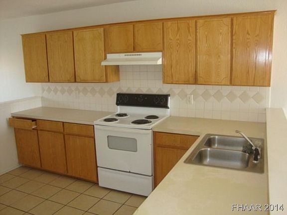 3rd image of 3406 Hereford Ln APT A