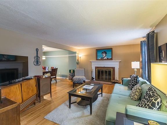 2nd image of 214 Heather Hill Dr