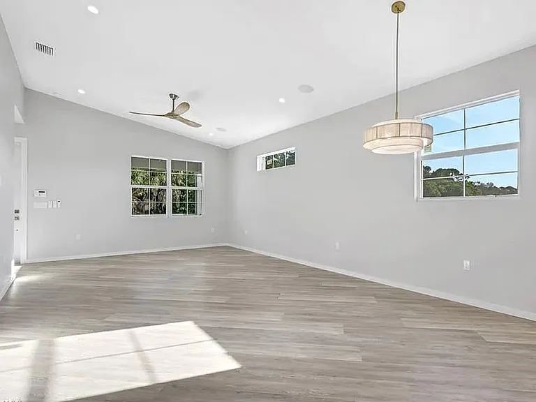 3500 Croton Rd #102 — Photo 16