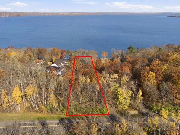 9747 Pine Point Rd NW, Walker, MN 56484