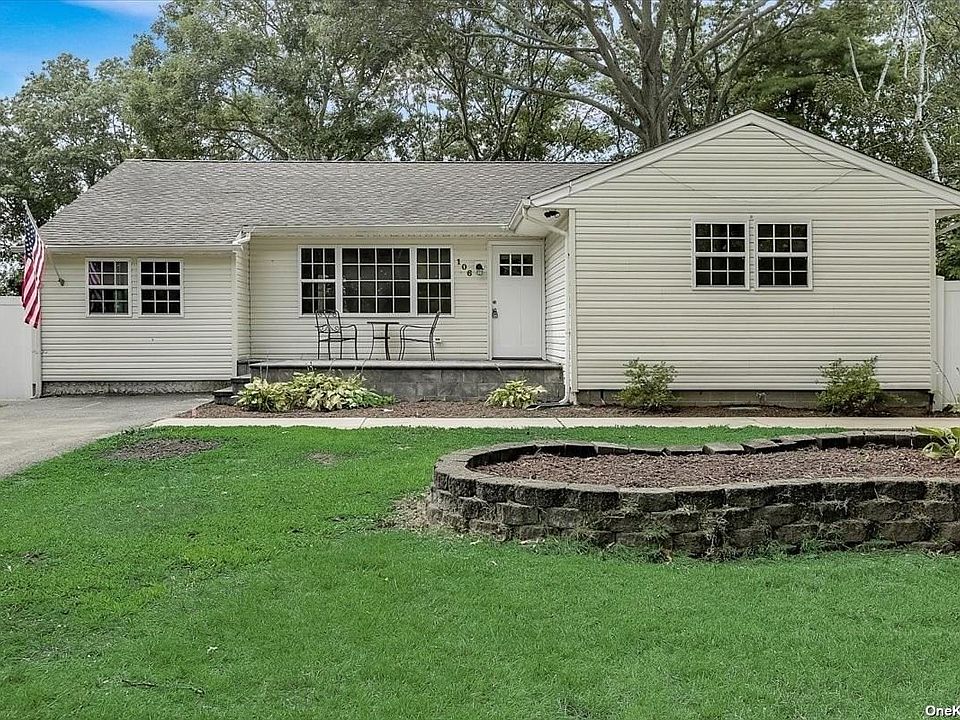 1st image of 106 Hanrahan Ave