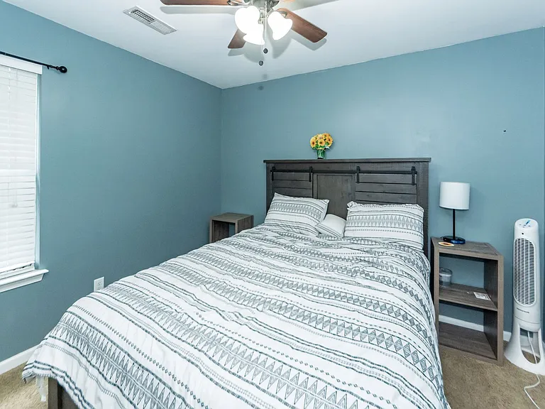 133 Diploma Dr — Photo 29