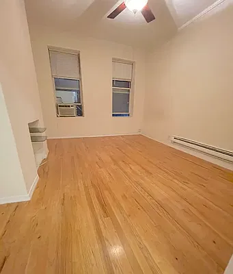 Bedroom, photo 2