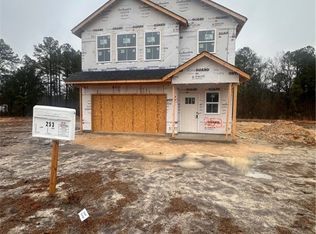 253 Barberry Rd, Raeford, NC 28376