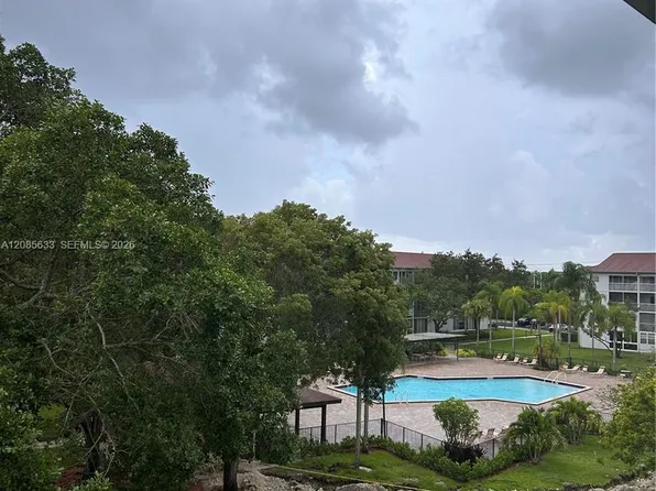 1351 SW 125th Ave APT 405S, Pembroke Pines, FL 33027