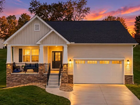 301 Lakeview Heights Dr, Howard, OH 43028