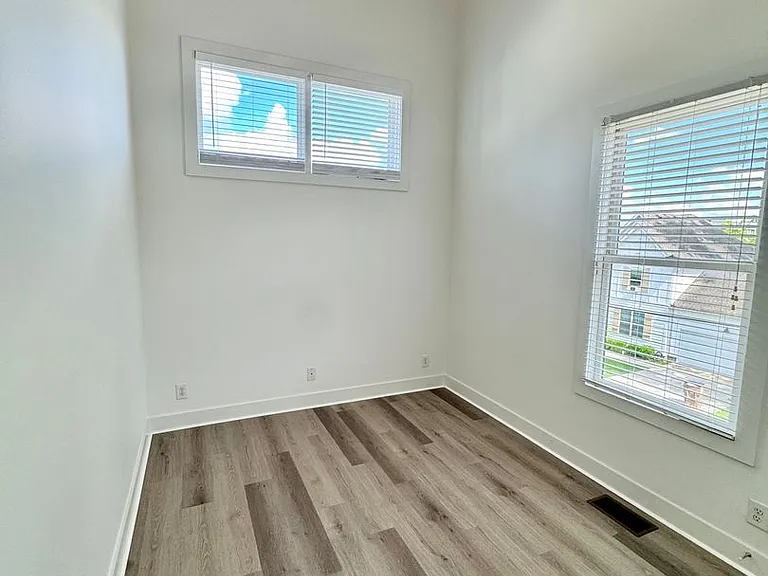 5706 Burgess Ave — Photo 23