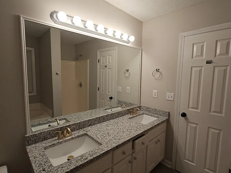 1651 White Oak Dr — Photo 22
