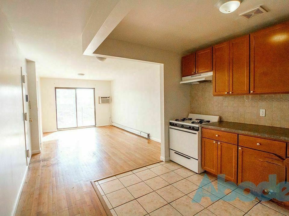 1st image of 91 Stockton St #3B