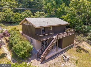 327 Cub Run Ln, Harpers Ferry, WV 25425