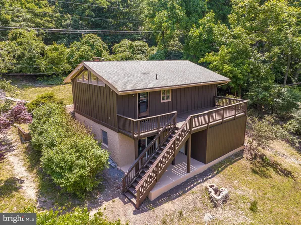 327 Cub Run Ln, Harpers Ferry, WV 25425