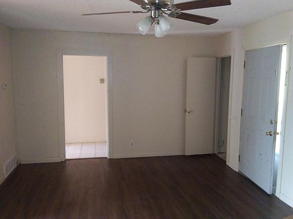 5th image of 317 Wilton Dr