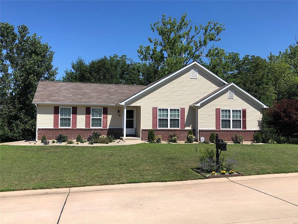 1st image of 300 Rockport Dr
