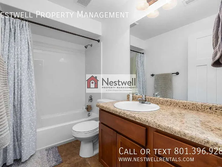 35 E Water Ln — Photo 19