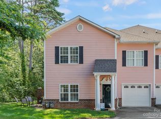 1360 21st Ave NE #1360, Hickory, NC 28601