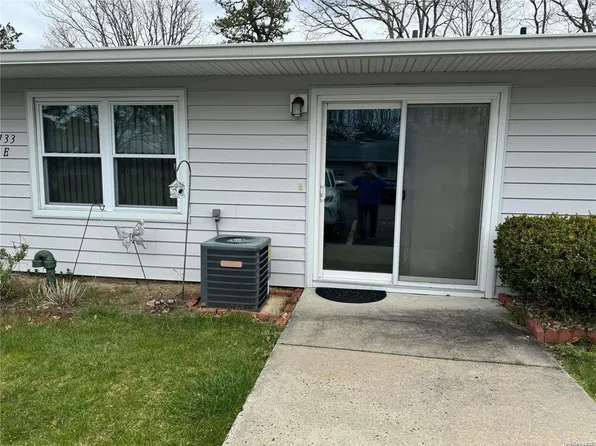 133 Eastbourne Court #E, Ridge, NY 11961