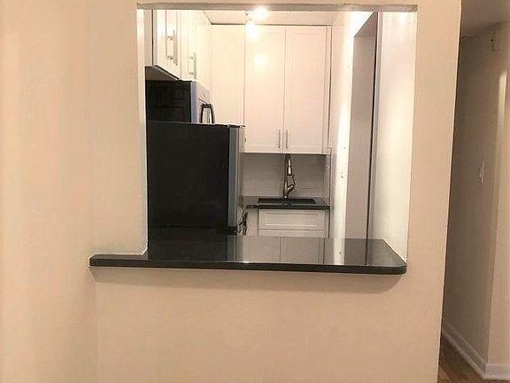 4th image of 242 W 103rd St APT 6