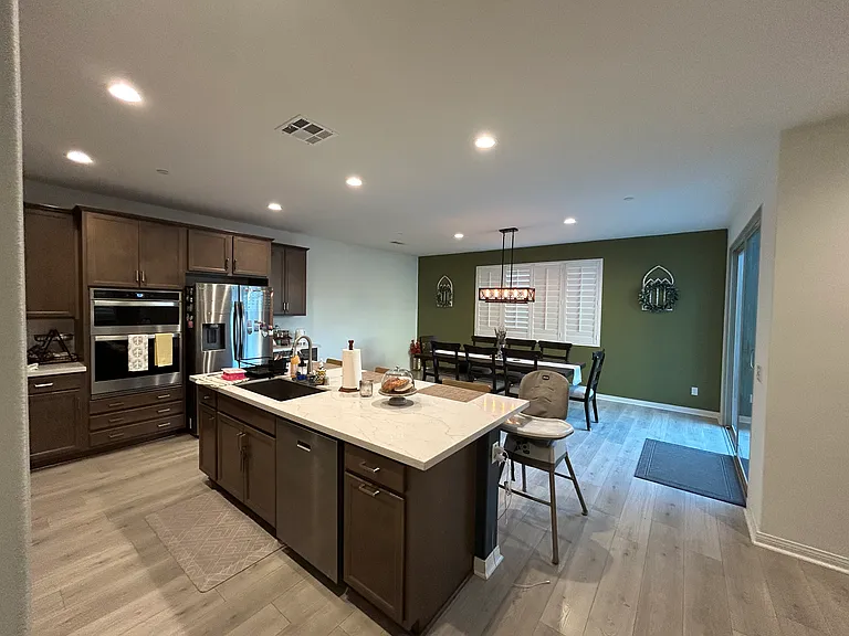 4563 Highland Ave — Photo 9