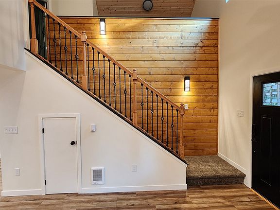 5th image of 55517 315th Avenue Ct E