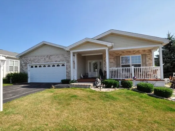 1 Suffolk Way, Grayslake, IL 60030