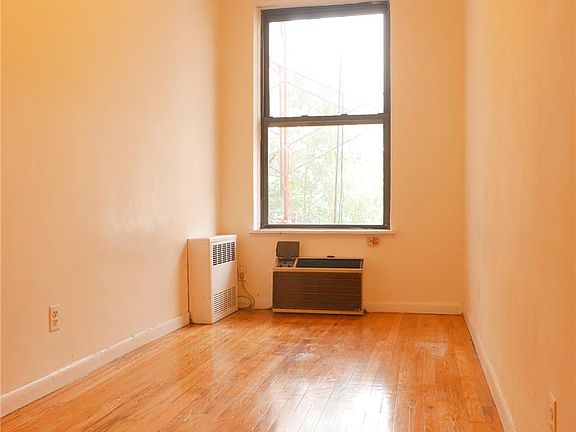4th image of 34 W 83rd St APT 3F