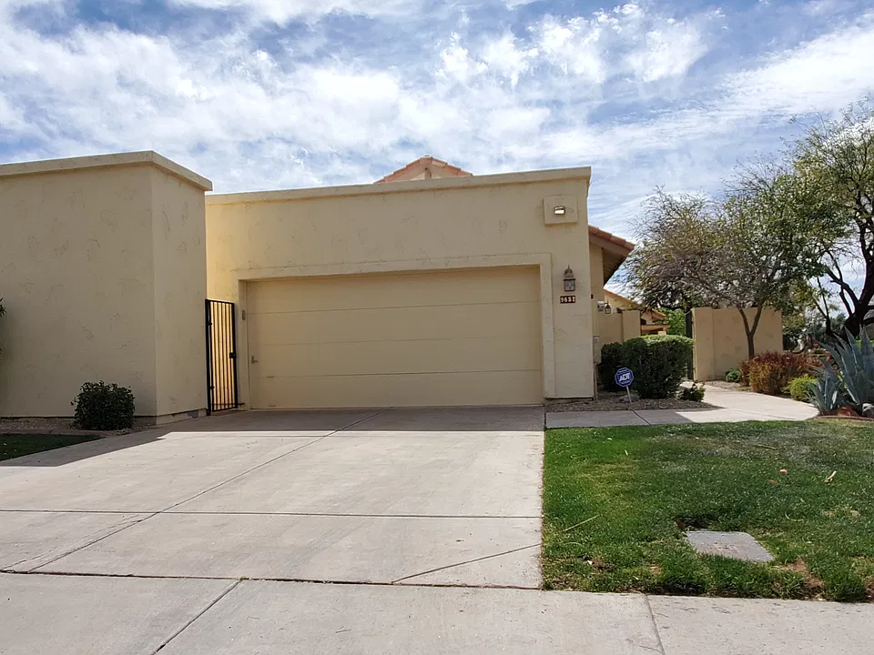 9657 E Sutton Dr