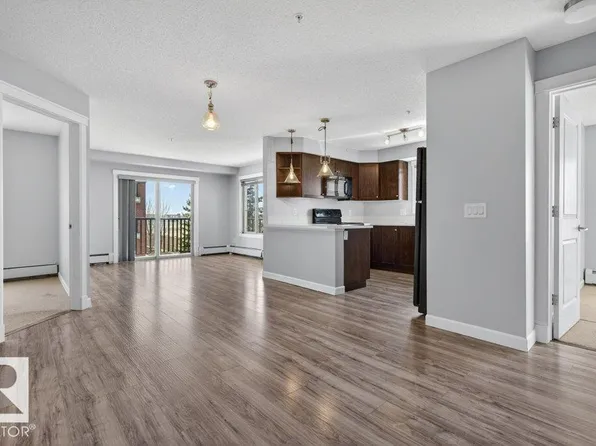 3719 Whitelaw Ln NW #206, Edmonton, AB T6W 2C3