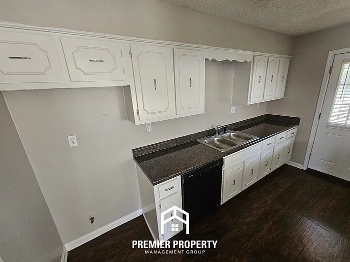 3 bed, 2.0 bath, 1644 sqft, $1,495 — Photo 4