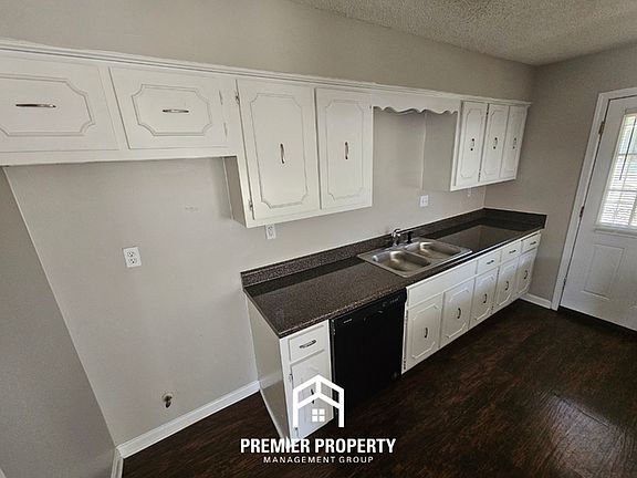 4th image of 3971 Tuscany Dr