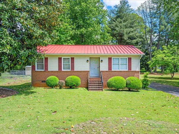 8 Cross St, Inman, SC 29349