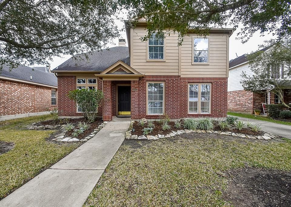 1st image of 4842 Lawson Lake Ln
