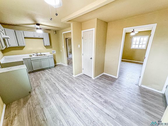 5th image of 1004 W Taylor St