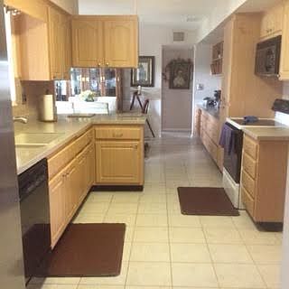 3rd image of 1001 La Jolla Ave