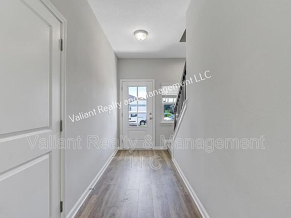 5th image of 235 Pine Bluff Dr #1