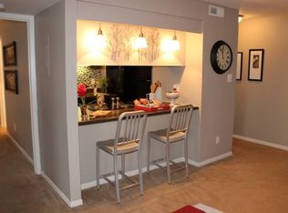 12325 Wild Turkey Ct APT B, Saint Louis, MO 63141