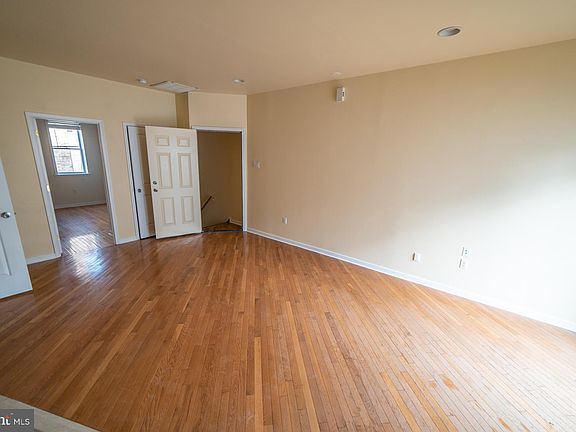 2nd image of 1505 S Beulah St Floor 2