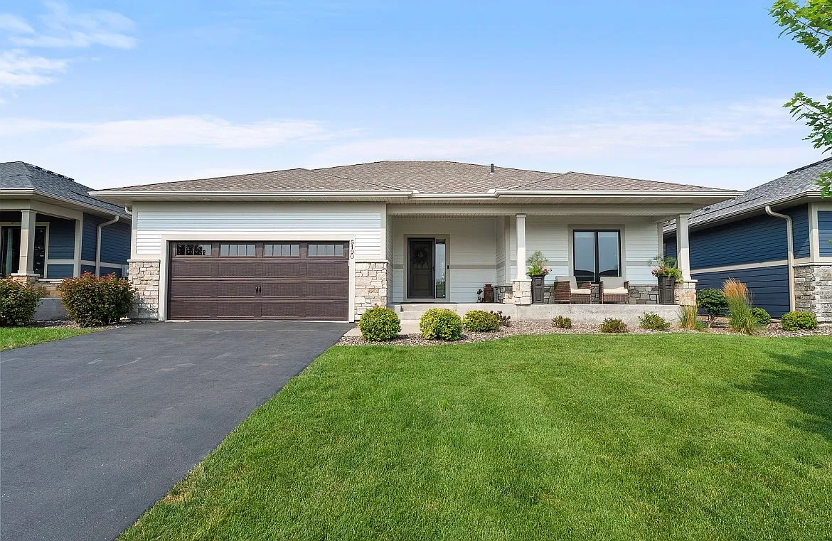 4 bed, 3093 sqft, $3,700 — Photo 1