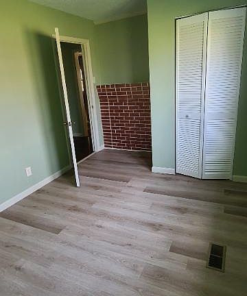 5th image of 404 8th St