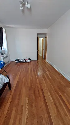 Living room, photo 2