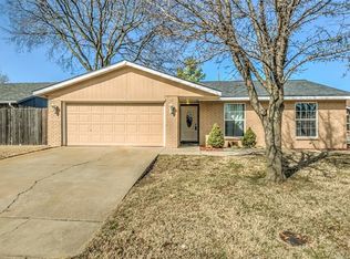 705 Brentwood Rd, Bartlesville, OK 74003