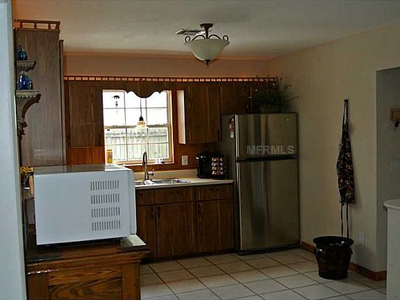 4th image of 1369 S Duncan Ave