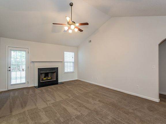3rd image of 448 Camella Cir